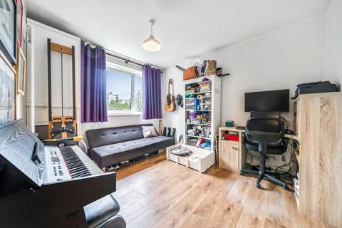 Flat 3, Cameron Court Princes Way, London, SW19 6QY