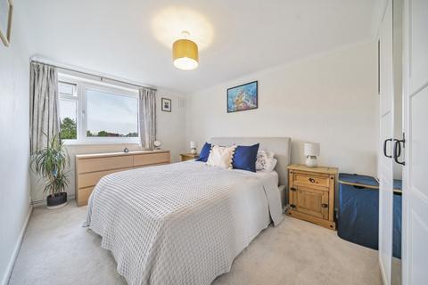 2 bedroom apartment to rent, Wimbledon Park Road London SW18