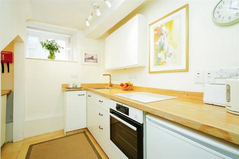 10 George Yard, Burford, OX18 4QN