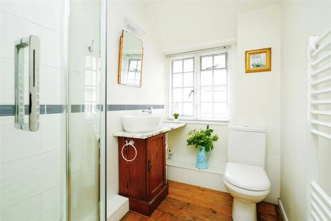 10 George Yard, Burford, OX18 4QN