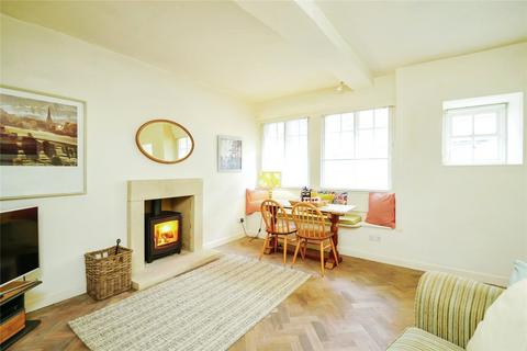 10 George Yard, Burford, OX18 4QN