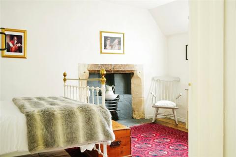 10 George Yard, Burford, OX18 4QN