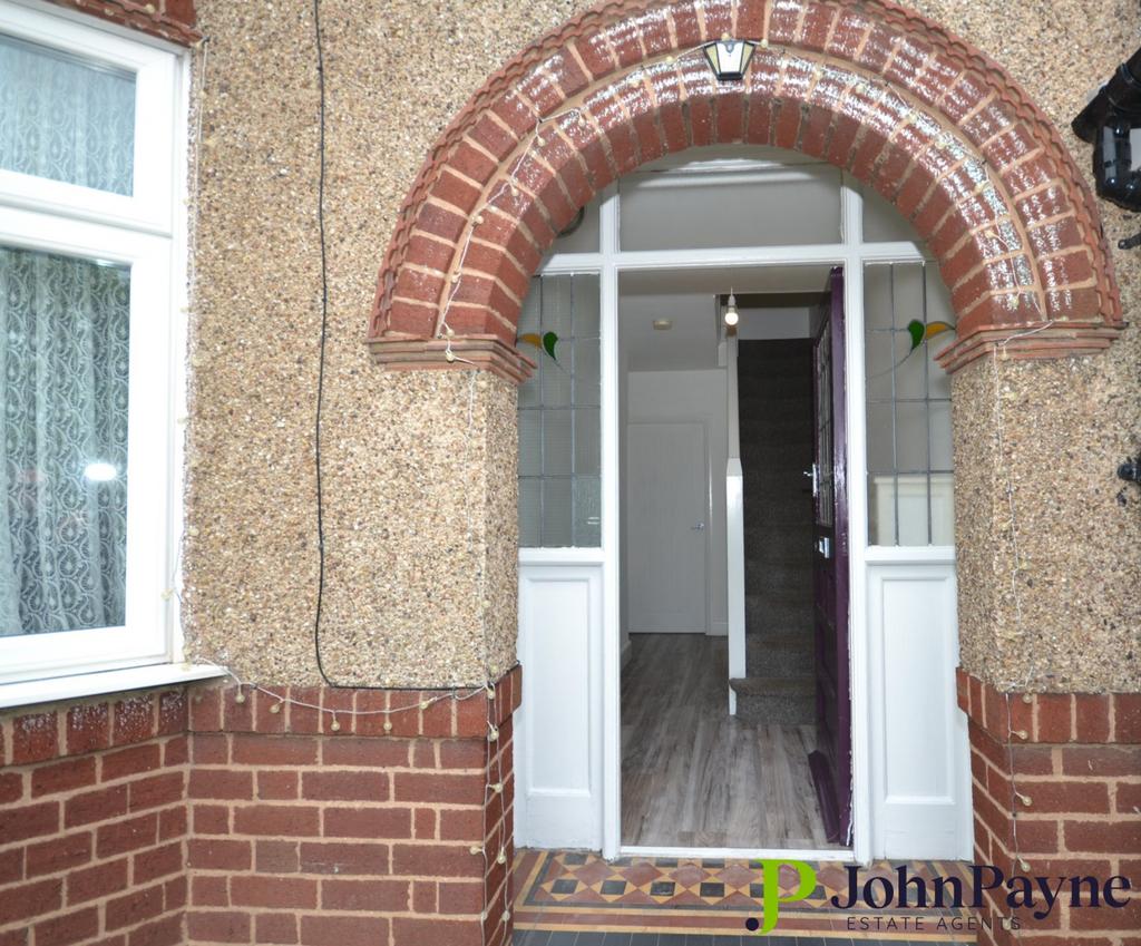 Dunchurch Highway, Whoberley... 3 bed terraced house to rent £1,200