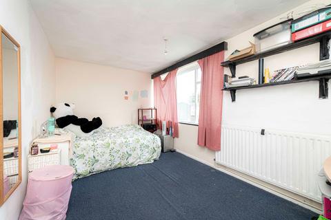 7 Brymore Road, Canterbury, CT1 1JE