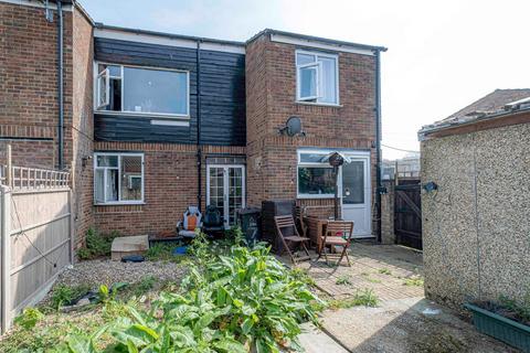 7 Brymore Road, Canterbury, CT1 1JE
