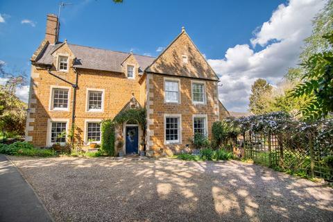 7 bedroom detached house for sale, Lower Street, Desborough NN14