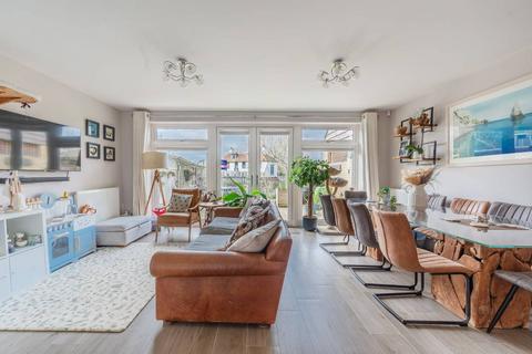 40 Royal Quay, Harefield, Uxbridge, UB9 6FG