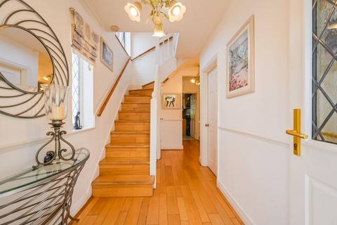 7 Priory Close, London, E4 8AE