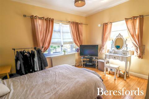 48 Grosvenor Gardens, Upminster, RM14 1DJ