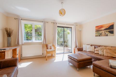 84 Queen Elizabeth Drive, Crediton, EX17 2EJ