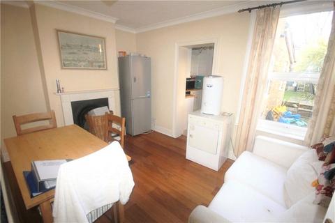 1 bedroom in a house share to rent, Kings Road, Egham, Surrey, TW20