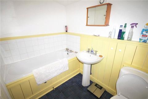 1 bedroom in a house share to rent, Kings Road, Egham, Surrey, TW20
