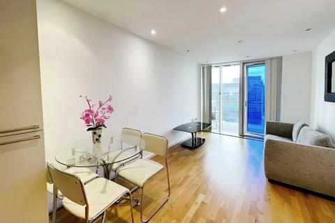 1 bedroom flat to rent, Millharbour, London, E14
