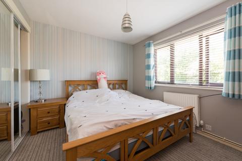 11 Esmonde Drive, Manston, Ramsgate, CT12 5LY