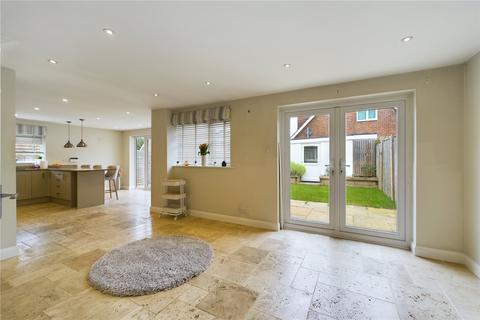 4 bedroom semi-detached house for sale, Lower Way, Thatcham, West Berkshire, RG19