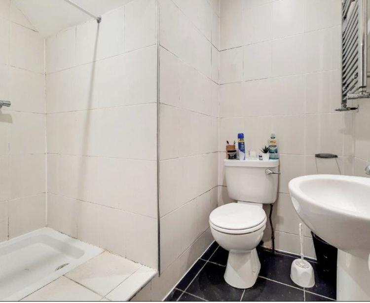 Shower furness