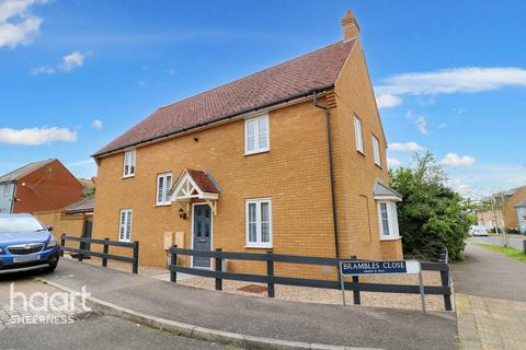 4 bedroom detached house for sale, Brambles Close, Sheerness