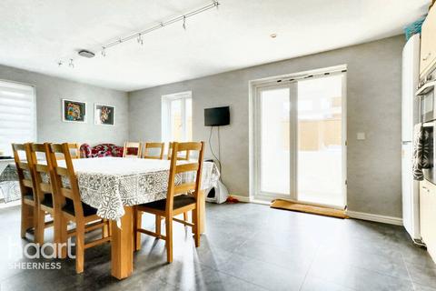 36 Brambles Close, Minster On Sea, Sheerness, ME12 3GD