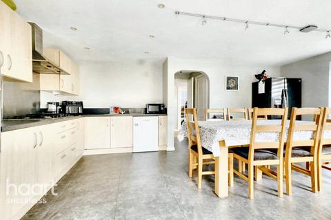 36 Brambles Close, Minster On Sea, Sheerness, ME12 3GD