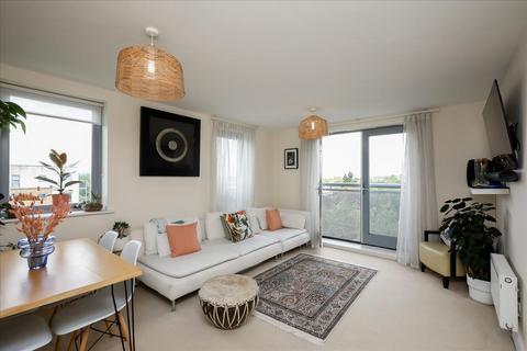 2 bedroom flat for sale, Harborough House, Northolt, UB5