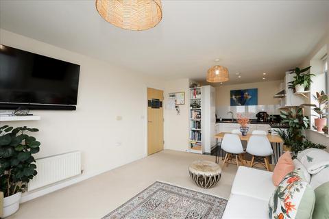 2 bedroom flat for sale, Harborough House, Northolt, UB5