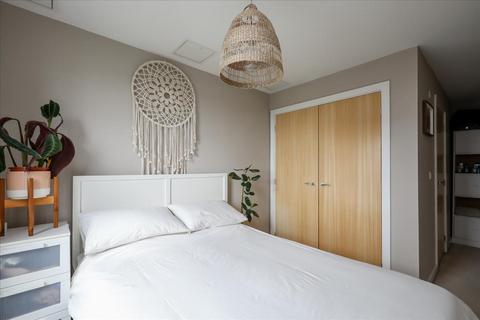 2 bedroom flat for sale, Harborough House, Northolt, UB5