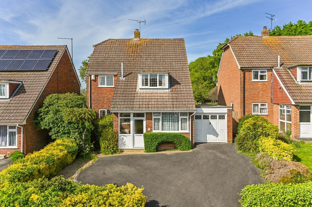 Homewood Road, Tenterden, Kent, TN30 3 bed detached house for sale £