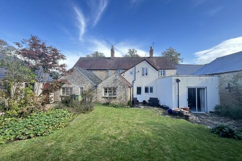 4 bedroom link detached house for sale, Burford Street, Lechlade, Gloucestershire, GL7