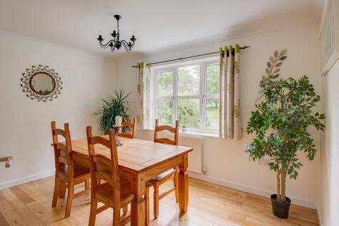 5 Mallow Drive, Bromsgrove, B61 0UP