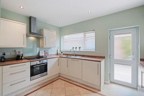 18 Dovedale Avenue, Shirley, Solihull, B90 2AP