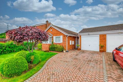 3 bedroom detached bungalow for sale, Burnthurst Crescent, Shirley, Solihull, B90 4UJ