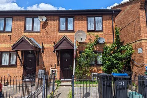3 bedroom terraced house to rent, Colliers Wood, London CR4