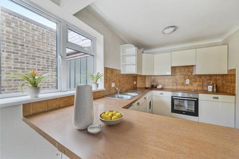 16 Cadogan Close, Beckenham, BR3 5XY
