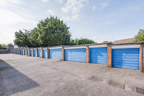 16 Cadogan Close, Beckenham, BR3 5XY