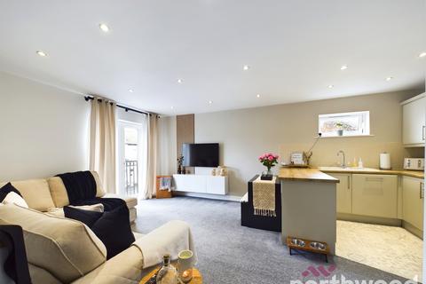 2 bedroom flat for sale, Buckley Court, Farnworth, Bolton, BL4