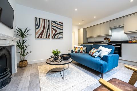 2 bedroom flat for sale, York Street, London W1H