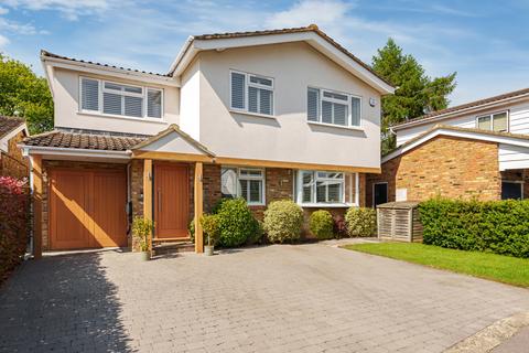8 Copper Ridge, Chalfont St Peter, Gerrards Cross, SL9 0NF