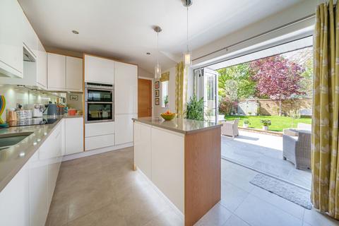 8 Copper Ridge, Chalfont St Peter, Gerrards Cross, SL9 0NF