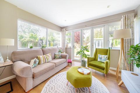 8 Copper Ridge, Chalfont St Peter, Gerrards Cross, SL9 0NF