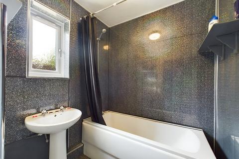14 Huxley Road, Gloucester, GL1 4QQ