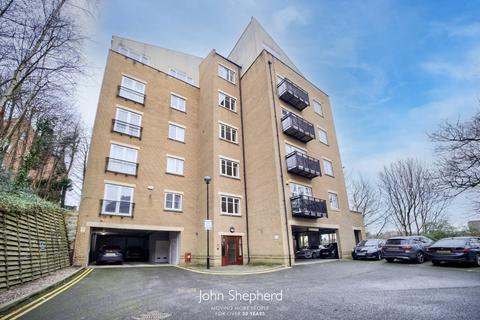 3 bedroom flat to rent - Caversham Place, Sutton Coldfield, West Midlands, B73