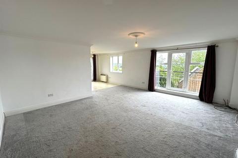 3 bedroom flat to rent, Caversham Place, Sutton Coldfield, West Midlands, B73