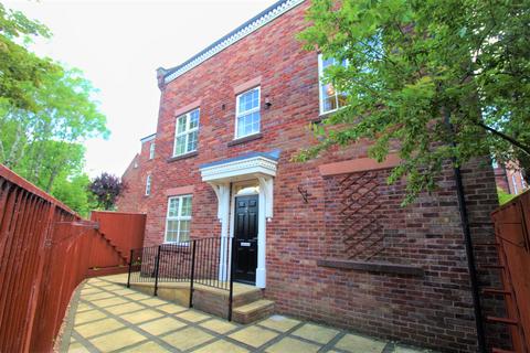 3 bedroom detached house for sale, Woodland View, Hyde