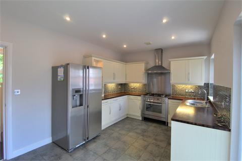 3 bedroom detached house for sale, Woodland View, Hyde
