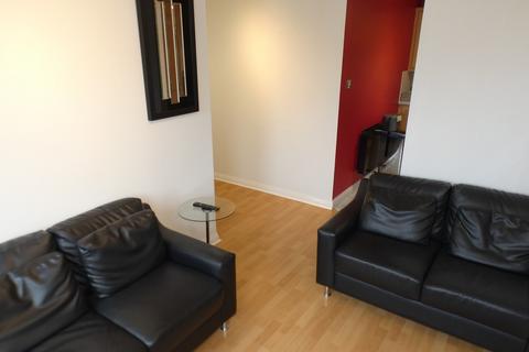 2 bedroom apartment to rent, Wallace Street, Glasgow G5