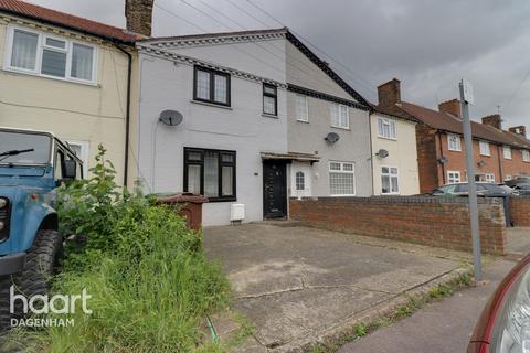 3 bedroom terraced house for sale, Rowdowns Road, Dagenham
