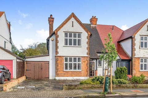 59 The Grove, West Wickham, BR4 9JY