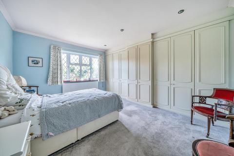 59 The Grove, West Wickham, BR4 9JY