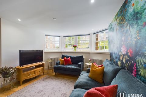 2 bedroom flat to rent, Sassoon Grove, Morningside, Edinburgh, EH10