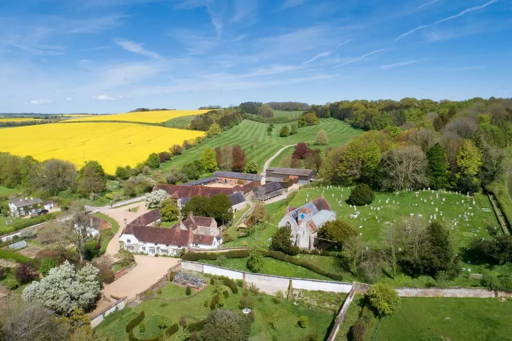 7 bedroom equestrian property for sale